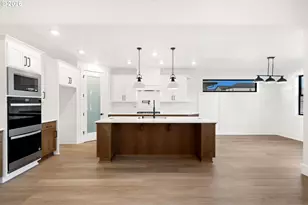 806 NW 173rd Circle, Ridgefield, WA 98642 - Photo 14