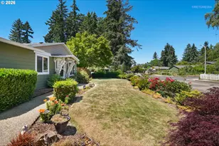 292 NW Merle Dr, Hillsboro, OR 97124 - Photo 4
