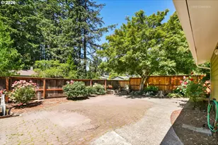292 NW Merle Dr, Hillsboro, OR 97124 - Photo 30