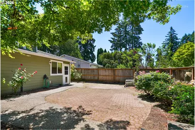 292 NW Merle Dr, Hillsboro, OR 97124 - Photo 32
