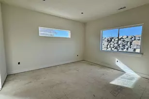 851 NE Laurel Spgs Dr, Hermiston, OR 97838 - Photo 4