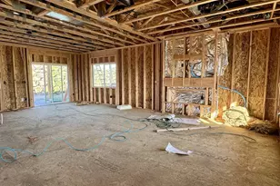 851 NE Laurel Spgs Dr, Hermiston, OR 97838 - Photo 2