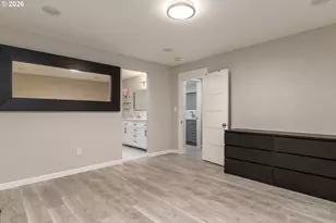 2042 SE 138th Ave, Portland, OR 97233 - Photo 28