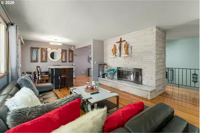 2042 SE 138th Ave, Portland, OR 97233 - Photo 6