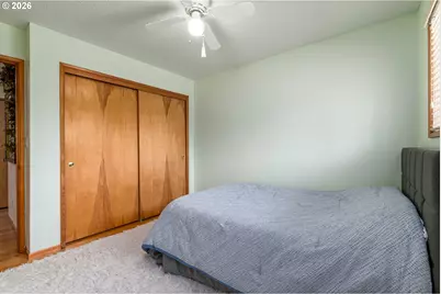 2042 SE 138th Ave, Portland, OR 97233 - Photo 22