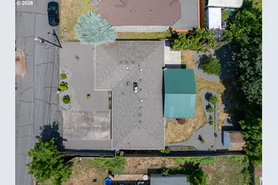 2042 SE 138th Ave, Portland, OR 97233 - Photo 40