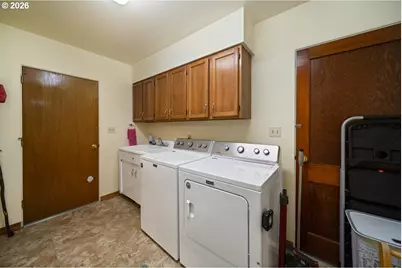 291 NW 4th St, Prineville, OR 97754 - Photo 12