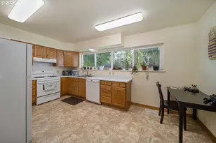 291 NW 4th St, Prineville, OR 97754 - Photo 10