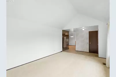 17920 NW Tillamook Dr, Portland, OR 97229 - Photo 10