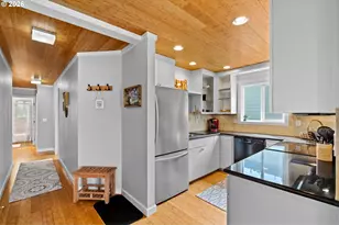 5715 NE Sacramento St, Portland, OR 97213 - Photo 8