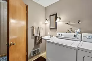 14335 SE Macduffee Ct, Portland, OR 97233 - Photo 14