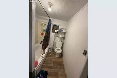 813 NE Broadway St, Myrtle Creek, OR 97457 - Photo 6