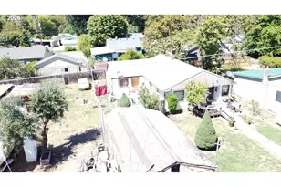 813 NE Broadway St, Myrtle Creek, OR 97457 - Photo 12