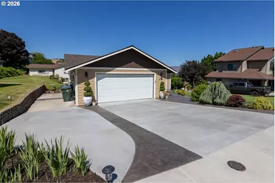 2111 View Ct, The Dalles, OR 97058 - Photo 8