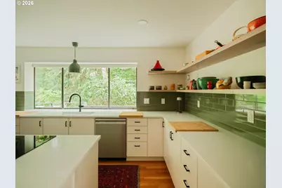 4810 SW Dosch Park Ln, Portland, OR 97239 - Photo 14