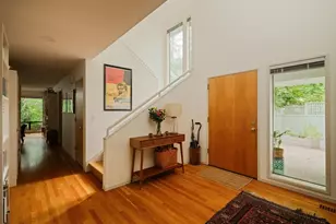 4810 SW Dosch Park Ln, Portland, OR 97239 - Photo 4