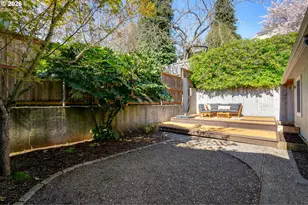 2023 SE Pine St, Portland, OR 97214 - Photo 28