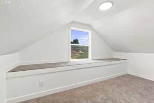 146 D St, Woodburn, OR 97071 - Photo 18
