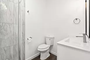 146 D St, Woodburn, OR 97071 - Photo 14