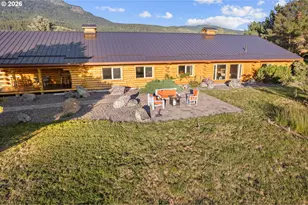 69568 Heritage Ln, Cove, OR 97824 - Photo 2