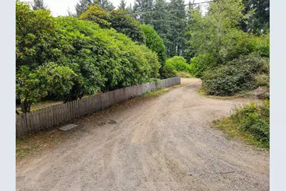 85690 Cherry St, Florence, OR 97439 - Photo 46