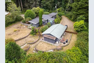 85690 Cherry St, Florence, OR 97439 - Photo 10