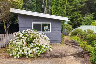 85690 Cherry St, Florence, OR 97439 - Photo 44