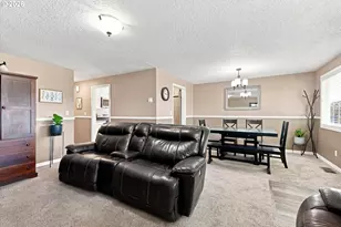 1323 Garden Way, Woodburn, OR 97071 - Photo 6