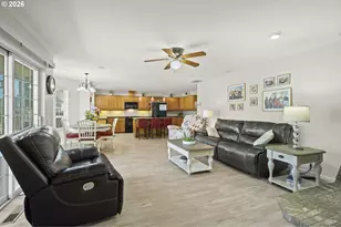 1820 N Laurelwood Loop, Canby, OR 97013 - Photo 32