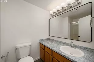 2038 SE Village Ct, Hillsboro, OR 97123 - Photo 18