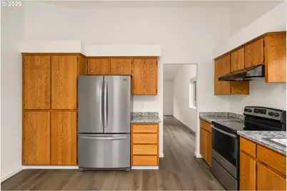 2038 SE Village Ct, Hillsboro, OR 97123 - Photo 10