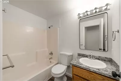 2038 SE Village Ct, Hillsboro, OR 97123 - Photo 22
