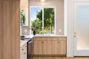 4895 NE Cesar E Chavez Blvd, Portland, OR 97211 - Photo 4