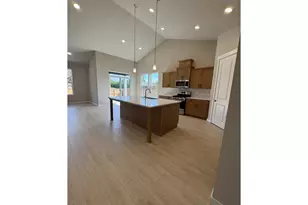 1350 S 32nd Ave, Cornelius, OR 97113 - Photo 8