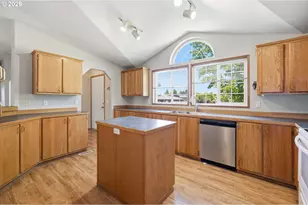 1699 N Terry St, Eugene, OR 97402 - Photo 10