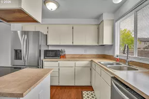 940 SW 178th Pl, Beaverton, OR 97003 - Photo 10