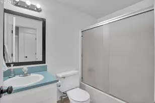 940 SW 178th Pl, Beaverton, OR 97003 - Photo 20
