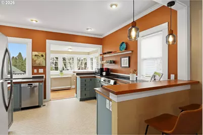 1028 Cascade Ave, Hood River, OR 97031 - Photo 12