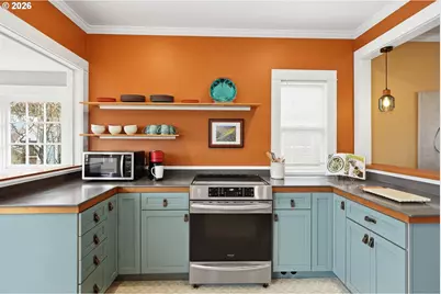 1028 Cascade Ave, Hood River, OR 97031 - Photo 10