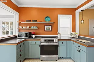 1028 Cascade Ave, Hood River, OR 97031 - Photo 10