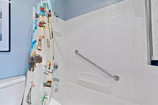 145 NW Inlet Ave, Lincoln City, OR 97367 - Photo 16