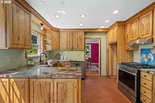 10030 NE Skidmore St, Portland, OR 97220 - Photo 18