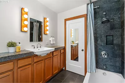 10030 NE Skidmore St, Portland, OR 97220 - Photo 28