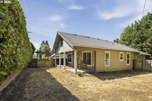 14827 SE River Rd, Milwaukie, OR 97267 - Photo 1