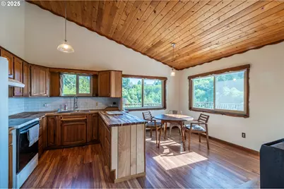 96333 Wildwood Rd, Brookings, OR 97415 - Photo 10