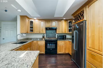 2266 Ironwood St, Eugene, OR 97401 - Photo 8
