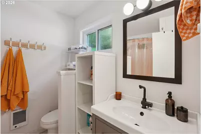 4594 SW Caldew St #A, Portland, OR 97219 - Photo 20