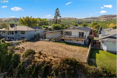 907 E 18th St, The Dalles, OR 97058 - Photo 40