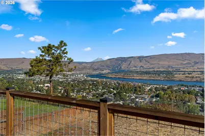 907 E 18th St, The Dalles, OR 97058 - Photo 24