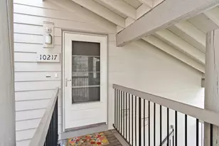 10217 SW Trapper Terrace, Beaverton, OR 97008 - Photo 2